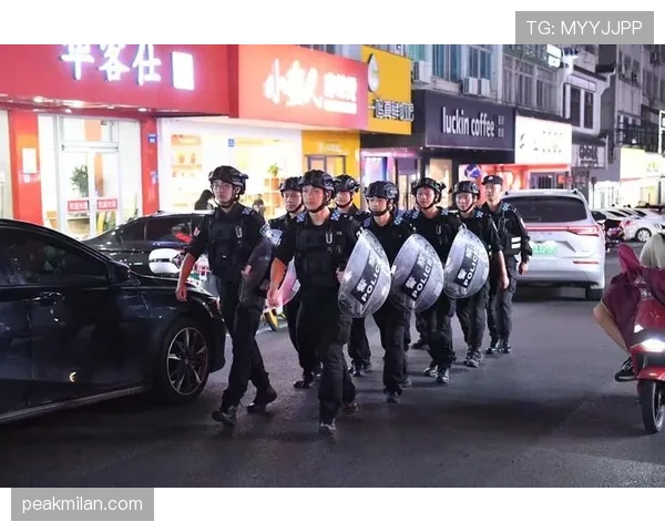 库尔图瓦：禁区统治与高球处理构筑的防守堡垒